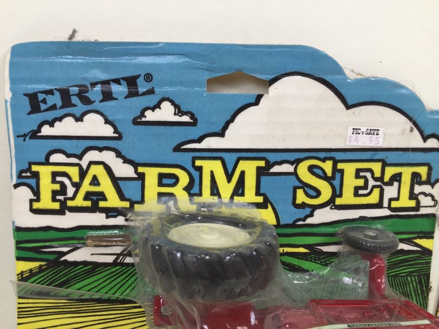 Pair Of ERTL Farm Set Tractor Farming Sets New Old Stock Sealed [Photo 5]