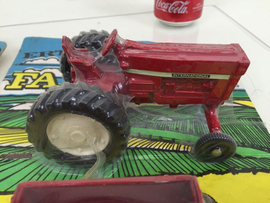 Pair Of ERTL Farm Set Tractor Farming Sets New Old Stock Sealed [Photo 16]