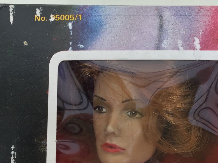 MEGO The Black Hole 'Dr. Kate McRae' 12 1/2' Action Figure New In Box 95005/1 Vintage 1979 Walt Disney Productions [Photo 4]