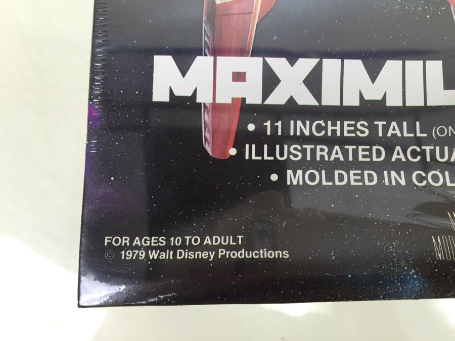 Walt Disney Studios' The Black Hole 'Maximillian' 11' Tall Robot Model MPC Model Kit Vintage 1979 New Old Stock Sealed [Photo 6]