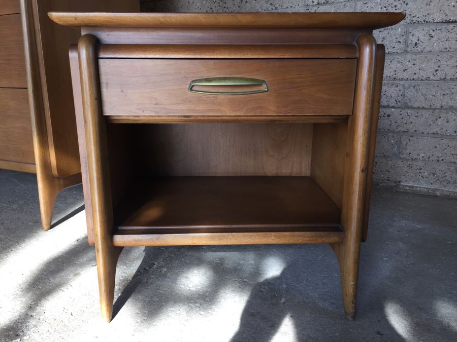 John Van Koert For Drexel Mid-Century Modern Projection Series Gentleman's Dresser Chest Of Drawers With Built In Mirror And Pair Of Drexel Nightstands [Photo 6]