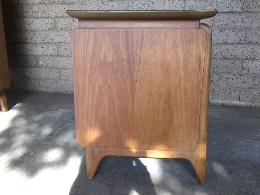 John Van Koert For Drexel Mid-Century Modern Projection Series Gentleman's Dresser Chest Of Drawers With Built In Mirror And Pair Of Drexel Nightstands [Photo 9]