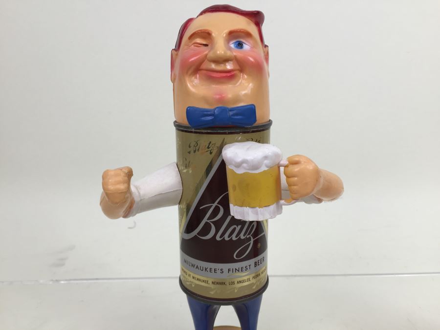 Vintage 1959 Blatz Beer Man Beer Advertising Missing Flag Breweriana [Photo 4]