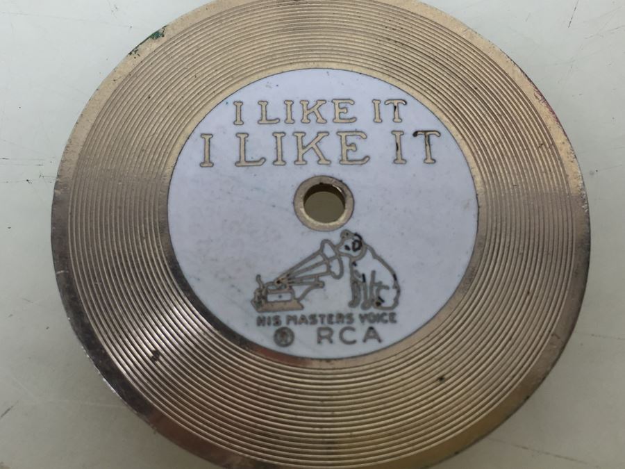 'I LIKE IT. I LIKE IT' His Masters Voice RCA Metal Record Bracelet [Photo 3]