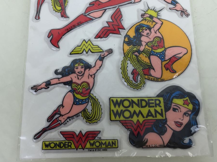 Wonder Woman 3D Stickers New In Packaging DC Comics Vintage 1982 [Photo 4]