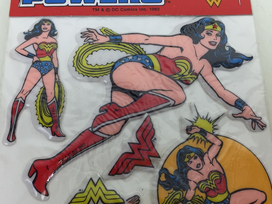 Wonder Woman 3D Stickers New In Packaging DC Comics Vintage 1982 [Photo 3]