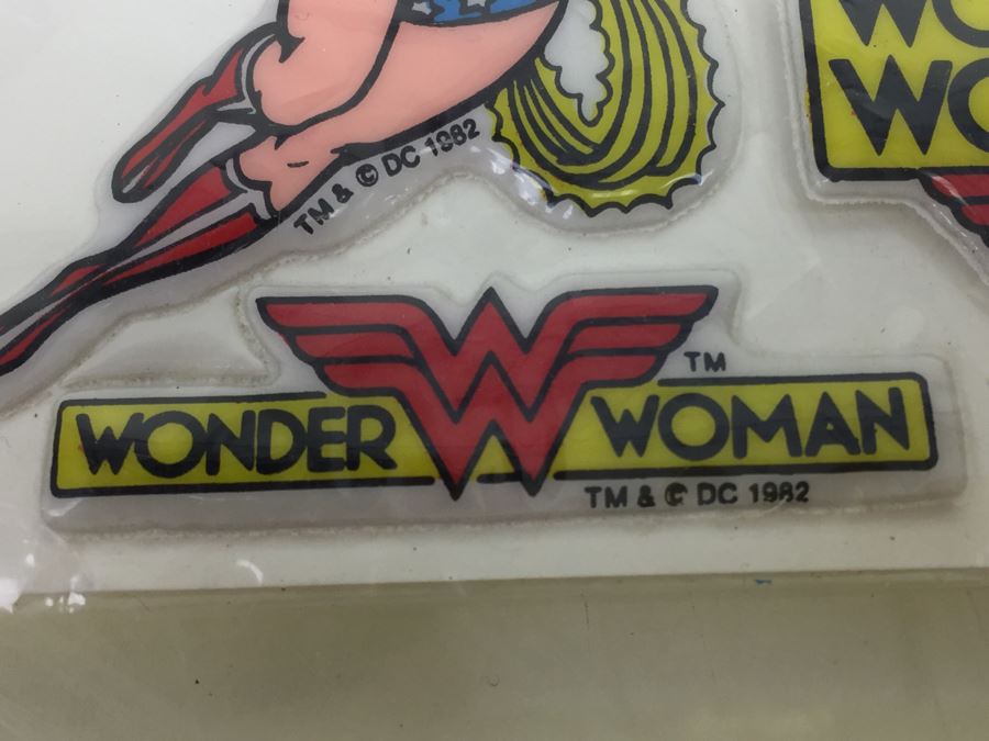 Wonder Woman 3D Stickers New In Packaging DC Comics Vintage 1982 [Photo 5]