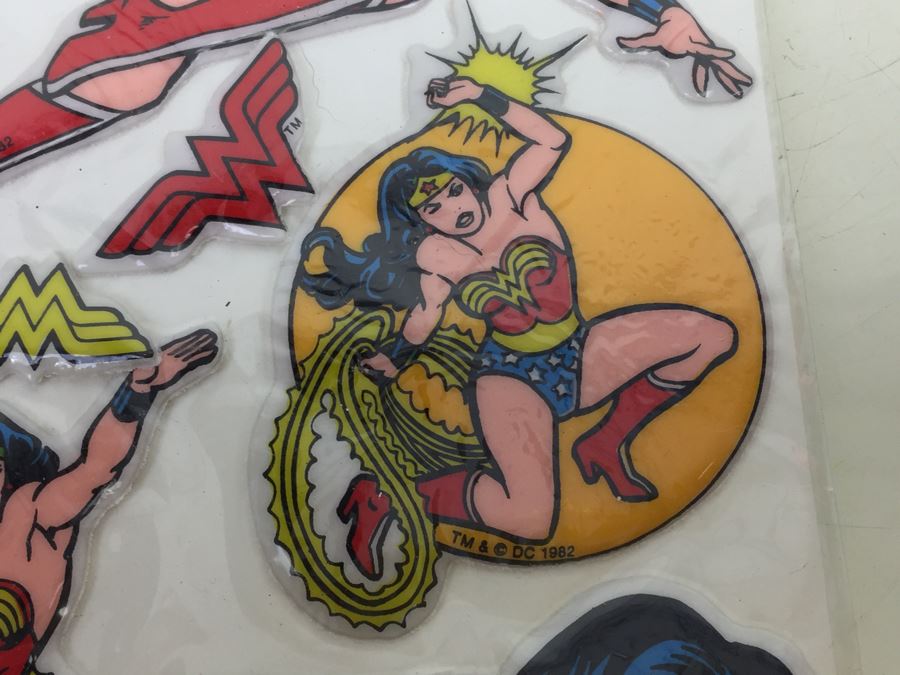 Wonder Woman 3D Stickers New In Packaging DC Comics Vintage 1982 [Photo 7]