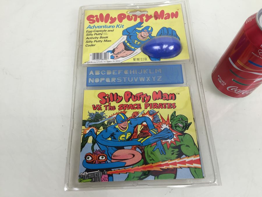 Silly Putty Man Adventure Kit With Egg-Capsule And Silly Putty Man Vs. The Space Pirates Comic Activity Book New In Packaging Vintage 1979 Binney & Smith [Photo 7]