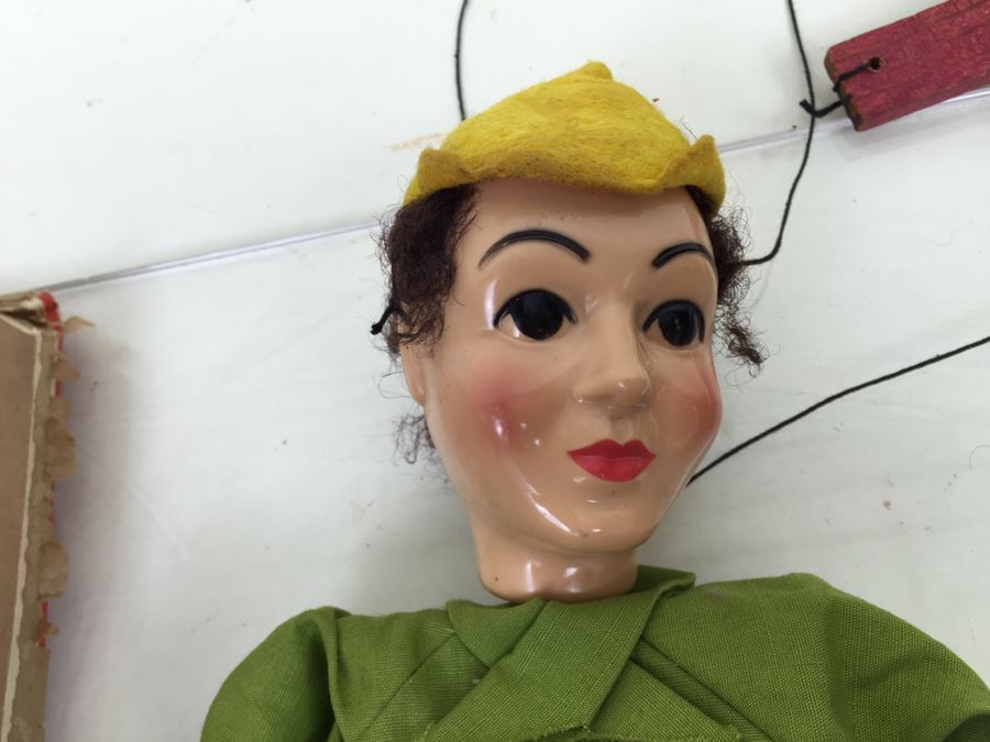 Hazelle's Popular Marionettes 'Robin Hood' 809 Puppet With Damaged Box [Photo 18]