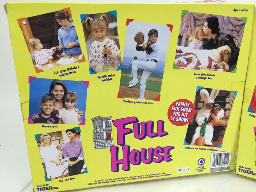 Pair Of FULL HOUSE TV Show Action Figure Sets Danny's Family And Jesse's Family Tiger Toys 86-101 86-102 New In Box Vintage 1993 [Photo 19]