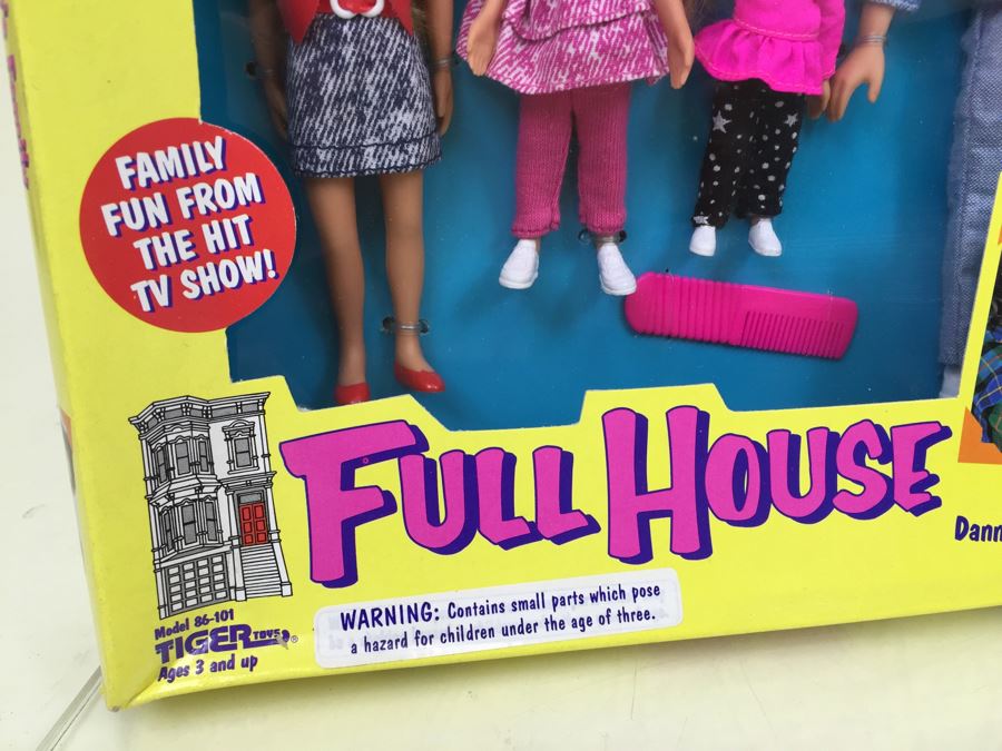 Pair Of FULL HOUSE TV Show Action Figure Sets Danny's Family And Jesse's Family Tiger Toys 86-101 86-102 New In Box Vintage 1993 [Photo 4]