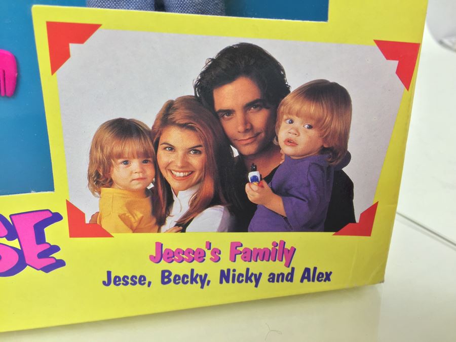 Pair Of FULL HOUSE TV Show Action Figure Sets Danny's Family And Jesse's Family Tiger Toys 86-101 86-102 New In Box Vintage 1993 [Photo 13]