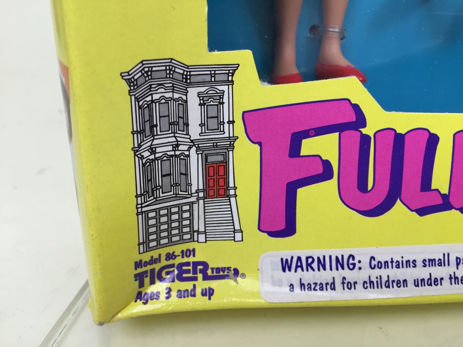 Pair Of FULL HOUSE TV Show Action Figure Sets Danny's Family And Jesse's Family Tiger Toys 86-101 86-102 New In Box Vintage 1993 [Photo 5]