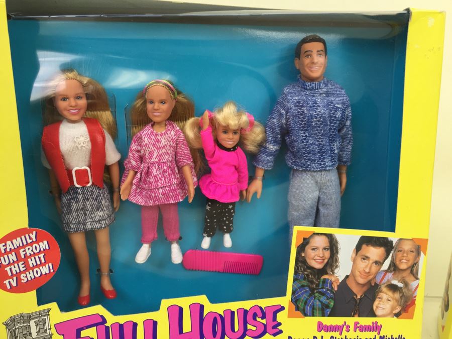 Pair Of FULL HOUSE TV Show Action Figure Sets Danny's Family And Jesse's Family Tiger Toys 86-101 86-102 New In Box Vintage 1993 [Photo 6]