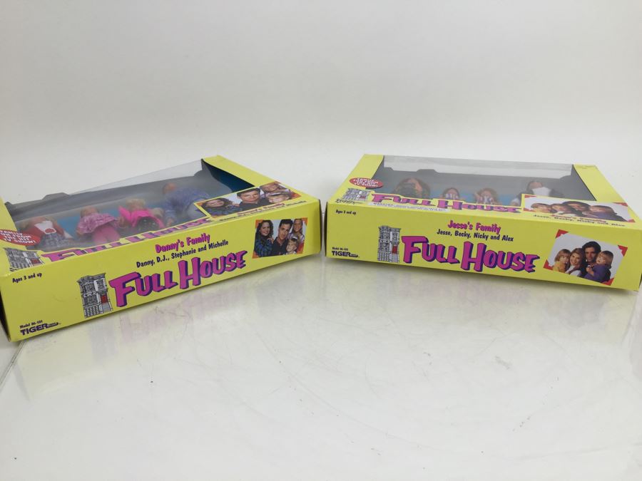 Pair Of FULL HOUSE TV Show Action Figure Sets Danny's Family And Jesse's Family Tiger Toys 86-101 86-102 New In Box Vintage 1993 [Photo 14]