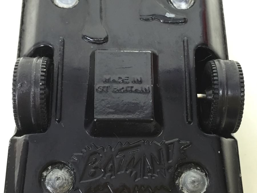 CORGI TOYS BATMAN! BATMOBILE National Periodical Publications Inc Made In Gt Britain [Photo 26]