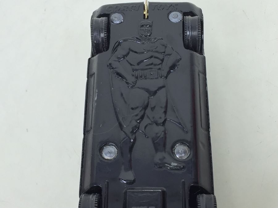 CORGI TOYS BATMAN! BATMOBILE National Periodical Publications Inc Made In Gt Britain [Photo 3]