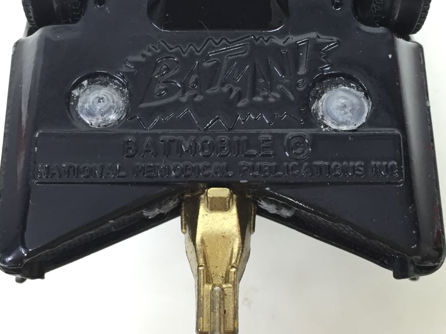 CORGI TOYS BATMAN! BATMOBILE National Periodical Publications Inc Made In Gt Britain [Photo 28]