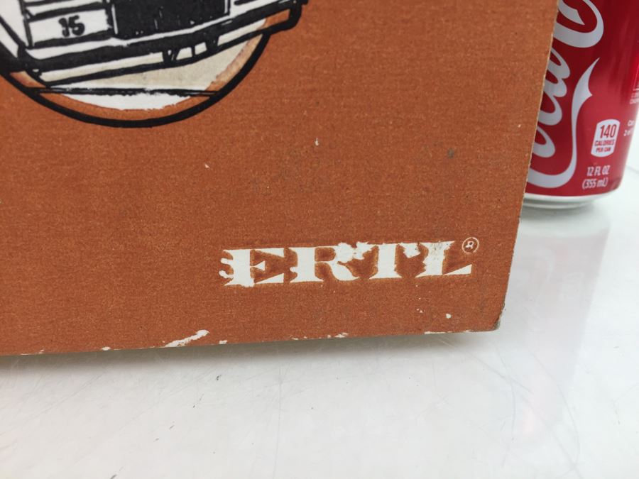 ERTL Wrangler Brand Ranch Set Featuring Wrangler Man New In Box 3674 [Photo 10]