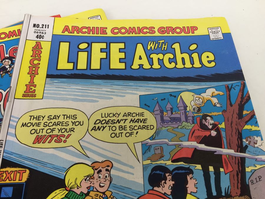 (7) Archie Series Comic Books Life With Archie + Reggie's Wise Guy Jokes + Little Archie + More [Photo 12]