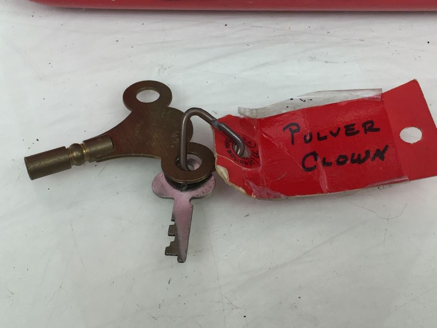 PULVER Chewing Gum One Cent Deliver A 'Tasty Chew' Coin Op With Moving Clown Red Porcelain Working With Key [Photo 12]