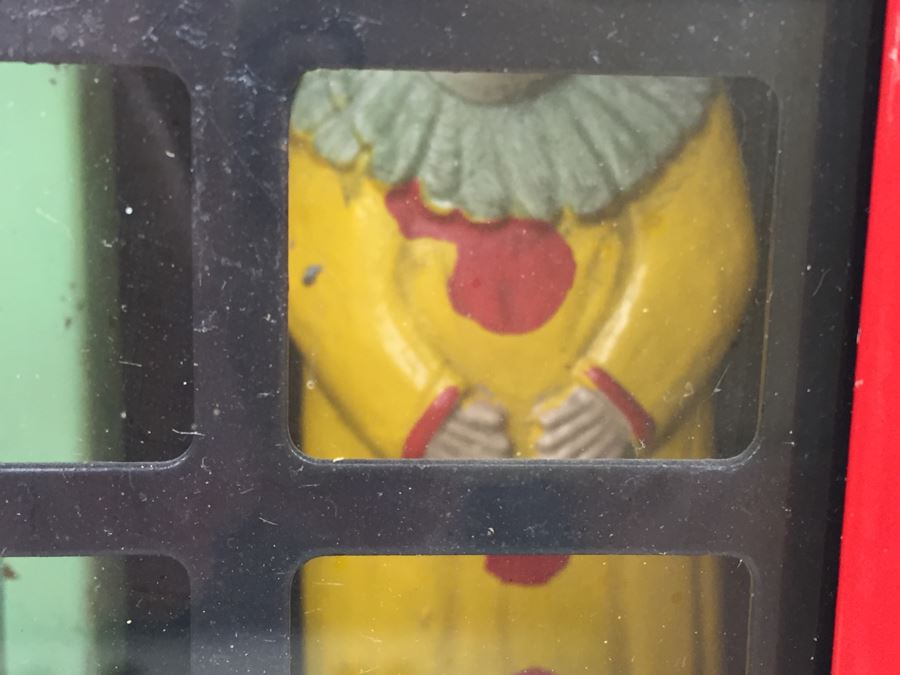 PULVER Chewing Gum One Cent Deliver A 'Tasty Chew' Coin Op With Moving Clown Red Porcelain Working With Key [Photo 7]