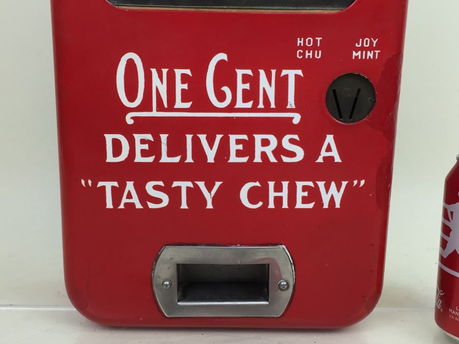 PULVER Chewing Gum One Cent Deliver A 'Tasty Chew' Coin Op With Moving Clown Red Porcelain Working With Key [Photo 9]