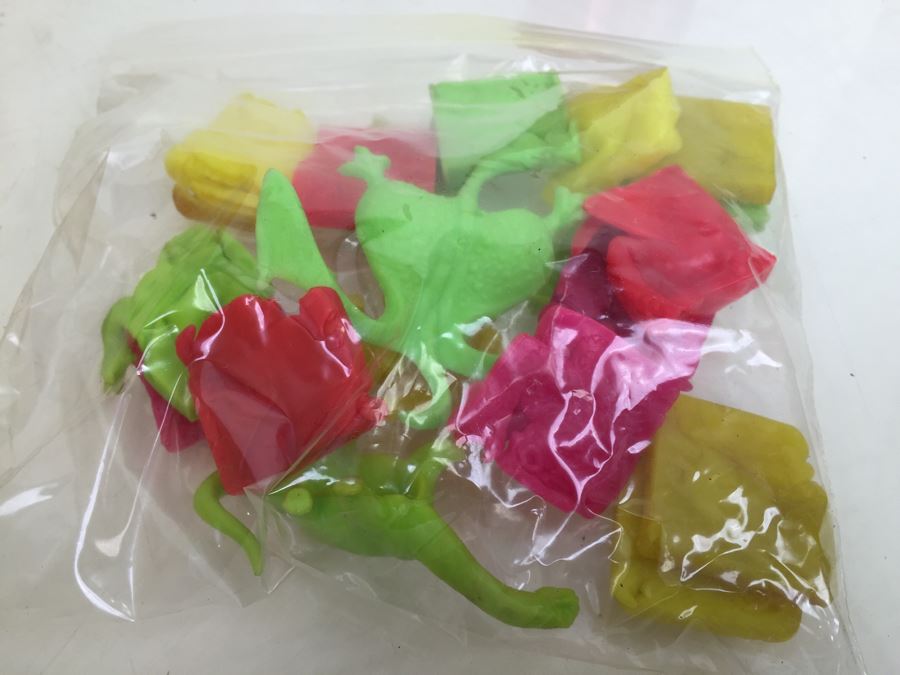 A Strange Change Toy Featuring THE LOST WORLD 16 Time Capsules Mattel 4581 Vintage 1967 With Box [Photo 30]