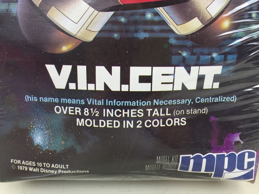 Walt Disney Studios' The Black Hole V.I.N.CENT. MPC Model Kit Over 8 1/2' Tall Robot Droid New In Box Sealed Vintage 1979 [Photo 7]