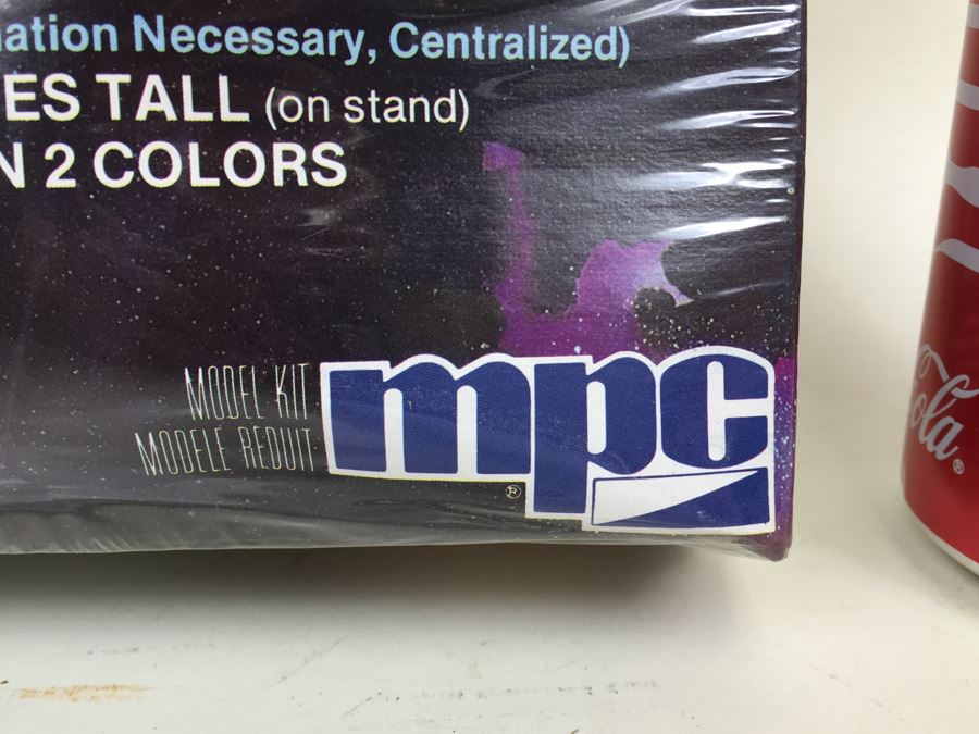 Walt Disney Studios' The Black Hole V.I.N.CENT. MPC Model Kit Over 8 1/2' Tall Robot Droid New In Box Sealed Vintage 1979 [Photo 9]