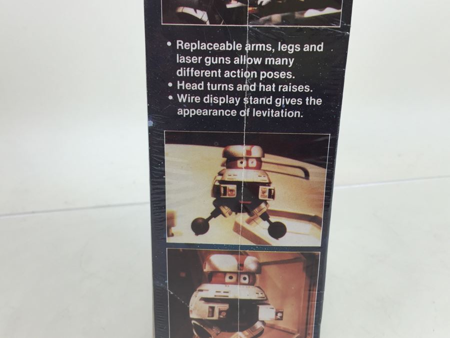 Walt Disney Studios' The Black Hole V.I.N.CENT. MPC Model Kit Over 8 1/2' Tall Robot Droid New In Box Sealed Vintage 1979 [Photo 19]