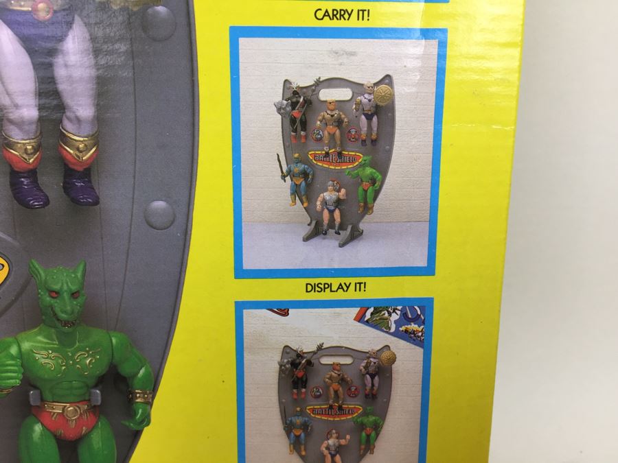 Battle Shields Collectors Showcase For 'Masters Of The Universe', 'Thundercats', 'Blackstar' 5 3/4' Action Figures TARA TOY CORP Vintage 1986 [Photo 7]