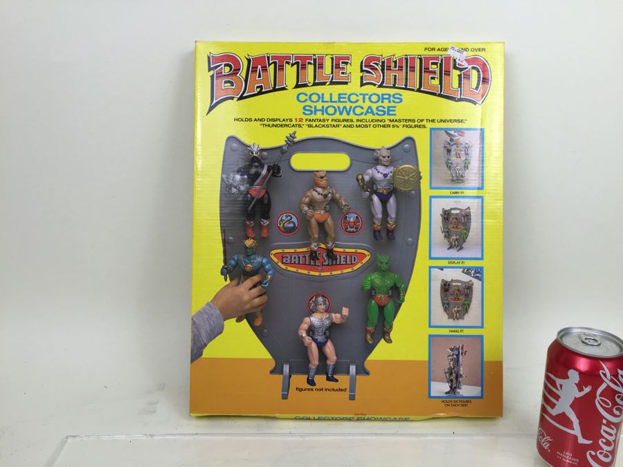 Battle Shields Collectors Showcase For 'Masters Of The Universe', 'Thundercats', 'Blackstar' 5 3/4' Action Figures TARA TOY CORP Vintage 1986 [Photo 1]