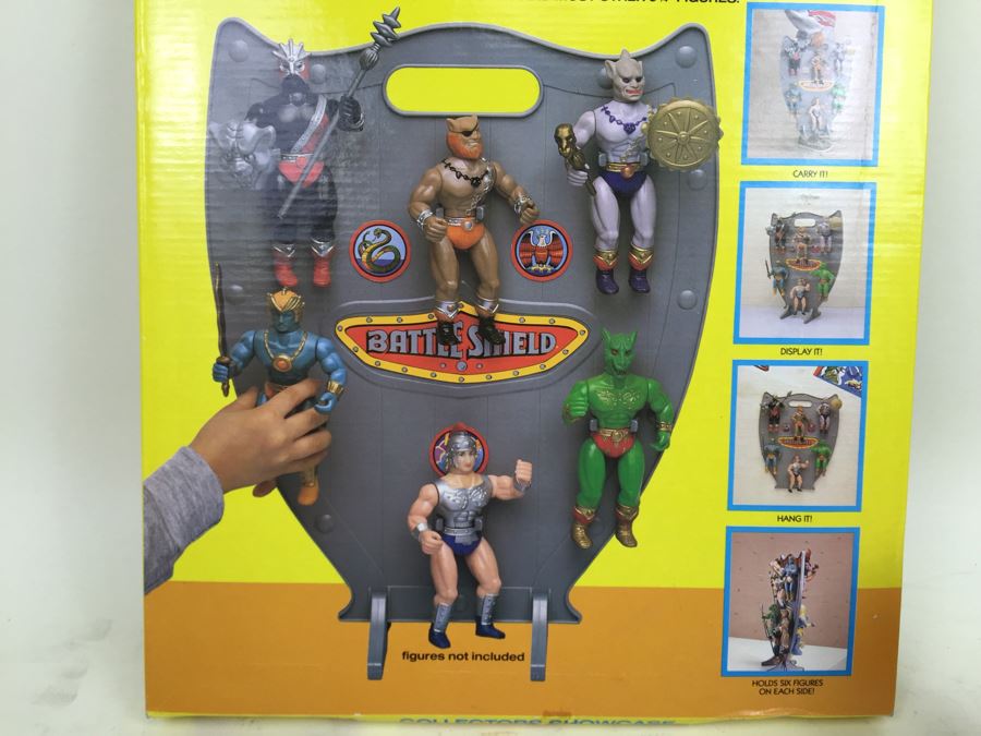 Battle Shields Collectors Showcase For 'Masters Of The Universe', 'Thundercats', 'Blackstar' 5 3/4' Action Figures TARA TOY CORP Vintage 1986 [Photo 6]