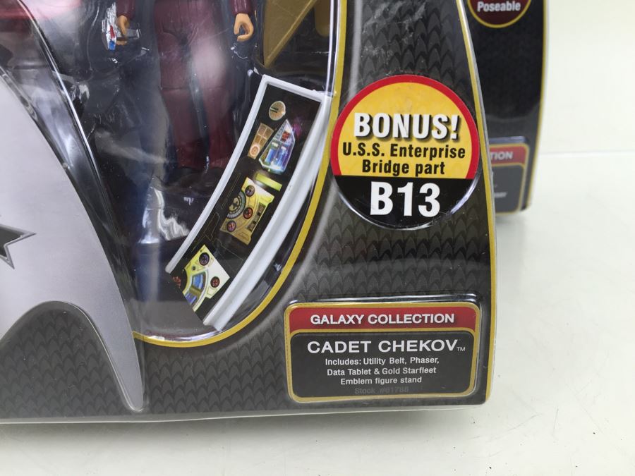 (9) STAR TREK Playmates Action Figures New In Packaging SPOCK, ORIGINAL SPOCK, CAPTAIN KIRK, + More From 2009 [Photo 33]