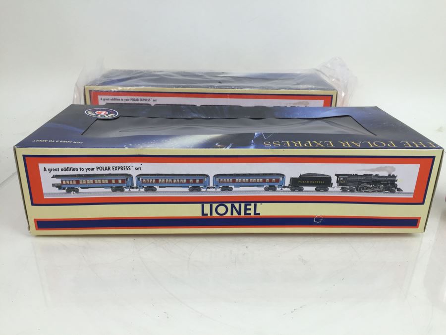 Pair Of LIONEL Trains 'The Polar Express' Polar Express Baggage Car 6-25135 And The Polar Express Diner Car 6-25134 From 2005 [Photo 8]