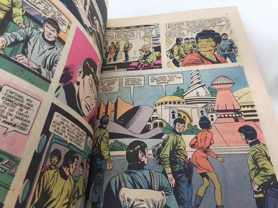 STAR TREK The Enterprise Logs Golden Press Comic Book Volume 2 Vintage 1976 Paramount Pictures [Photo 3]