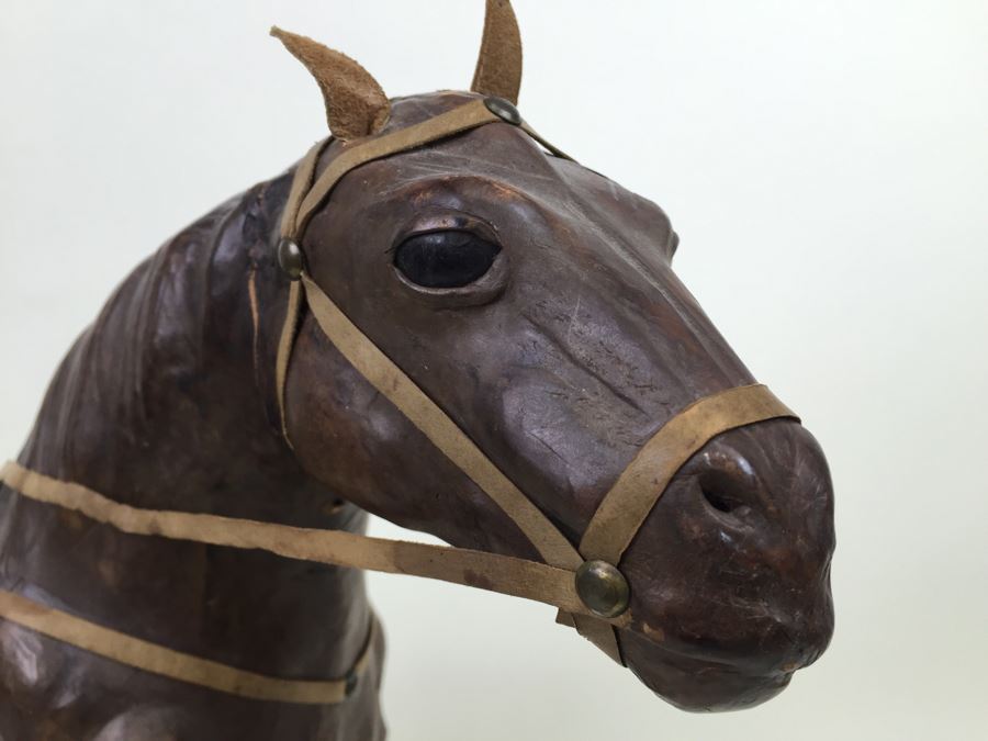 Large Leather Bound Horse Statue Figure With Saddle And Bridle [Photo 4]