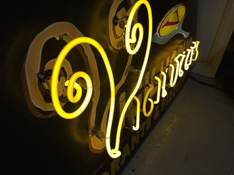 Vigilucci's Ristorante & Pizzeria Original NEON Restaurant Sign Working Own A Piece Of Local History [Photo 2]