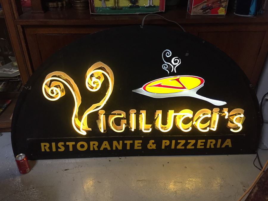 Vigilucci's Ristorante & Pizzeria Original NEON Restaurant Sign Working Own A Piece Of Local History