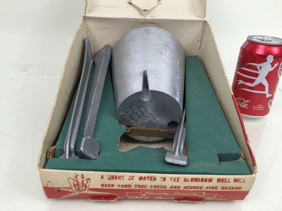 Vintage H-D Handy Dandy All Aluminum Tree Holder With Original Box [Photo 3]