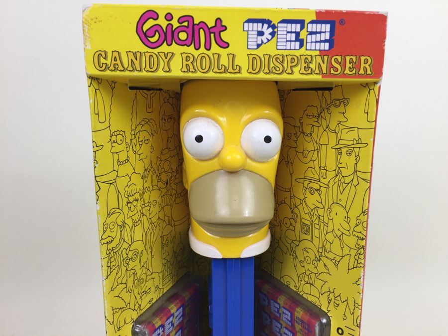 The Simpsons Homer Simpson Giant PEZ Candy Roll Dispenser  [Photo 5]