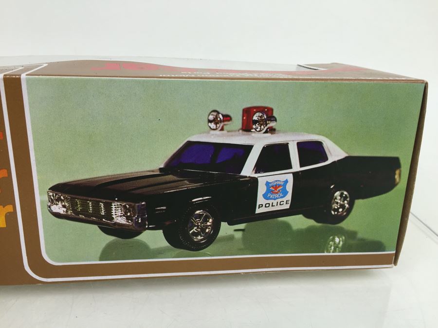 Pair Of Friction Cars 'Fire Chief Car' And 'Police Car' Lucky Hong Kong New In Box [Photo 14]