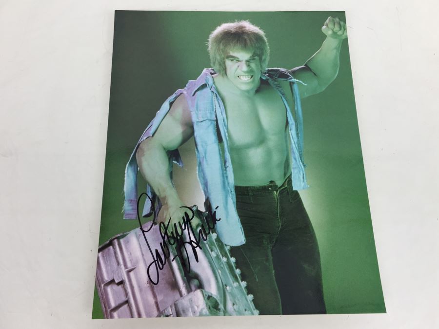 The Incredible HULK Lou Ferrigno Signed Photograph