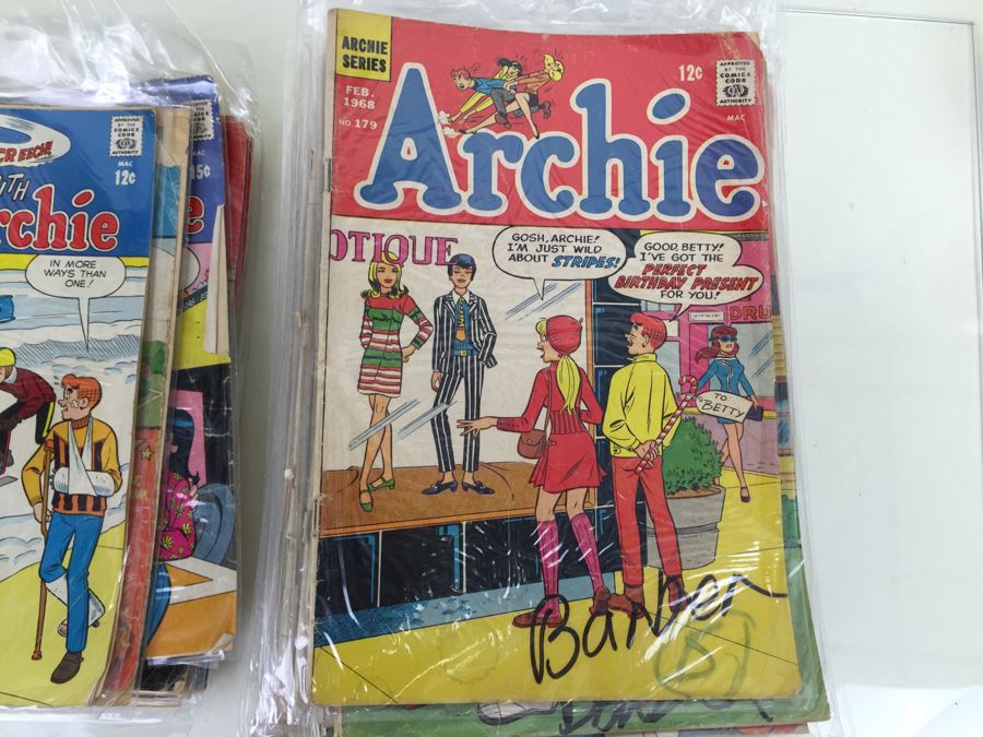 Stack Of Archie Series Comic Books Josie, PEP, Archie's Joke Book, Life With Archie - Condition Of Covers Is Poor [Photo 15]