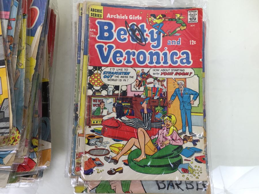 Stack Of Archie Series Comic Books Josie, PEP, Archie's Joke Book, Life With Archie - Condition Of Covers Is Poor [Photo 26]