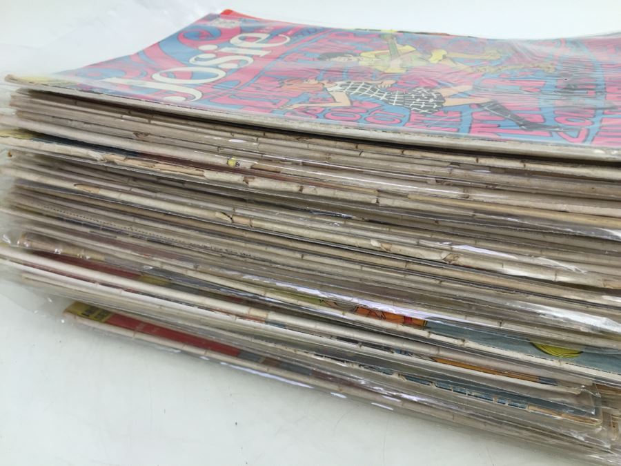 Stack Of Archie Series Comic Books Josie, PEP, Archie's Joke Book, Life With Archie - Condition Of Covers Is Poor [Photo 8]