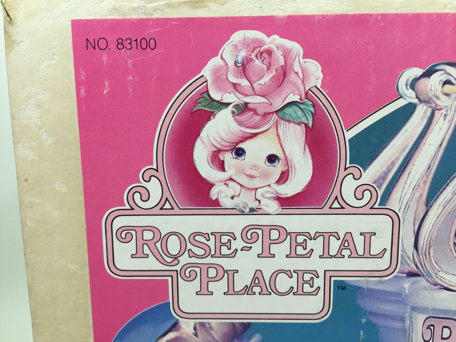 Rose Petal Place Cottage Doll House Kenner 83100 In Box Vintage 1984 [Photo 5]