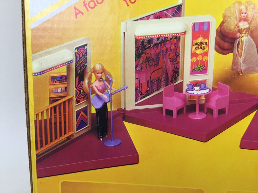 Dazzle City Doll House Mattel 5373 In Box Vintage 1981 [Photo 3]